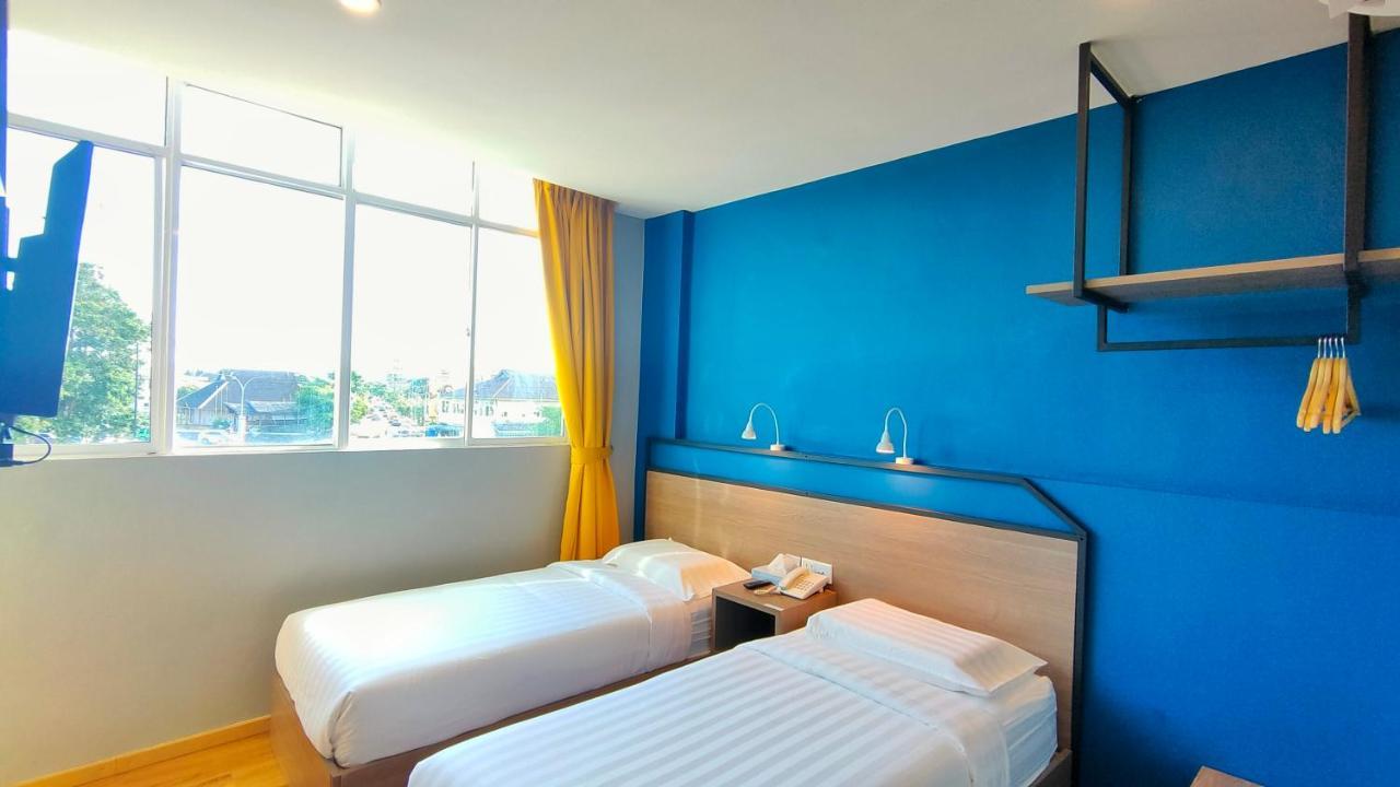 Uptown Hotel Semporna Ngoại thất bức ảnh